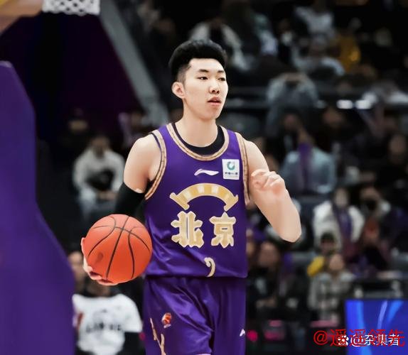 巅峰国际APP 费尔德32分北控险胜深圳总分1-1 廖三宁20+10